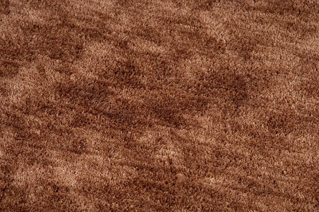 XOOON Arawood karpet 220x300cm in de kleur Koper - COCOmaison^ Vloerkleden|Woonaccessoires