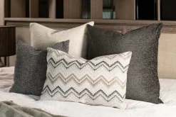 XOOON BeautiQ - Chic kussen 60x60cm in de kleur Antraciet^ Woonaccessoires