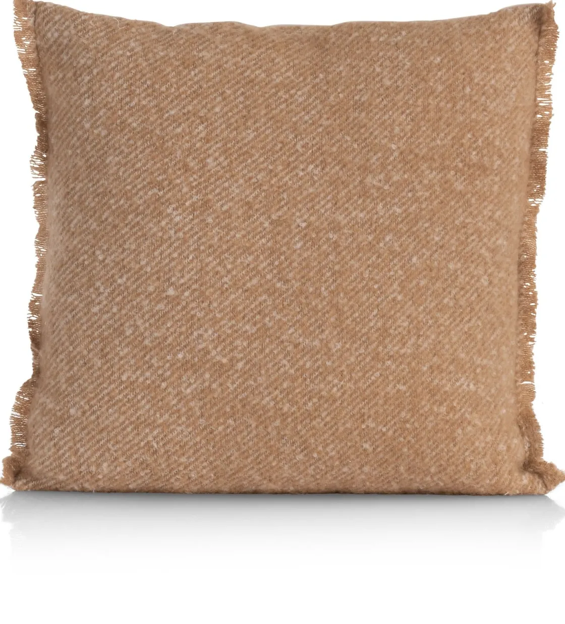 XOOON Camel kussen 47x47cm in kleur Okergeel shop je bij COCOmaison^ Woonaccessoires