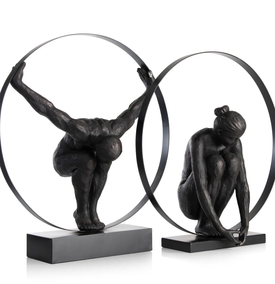XOOON Circle Lady beeld H54cm in de kleur Zwart - COCOmaison^ Woonaccessoires
