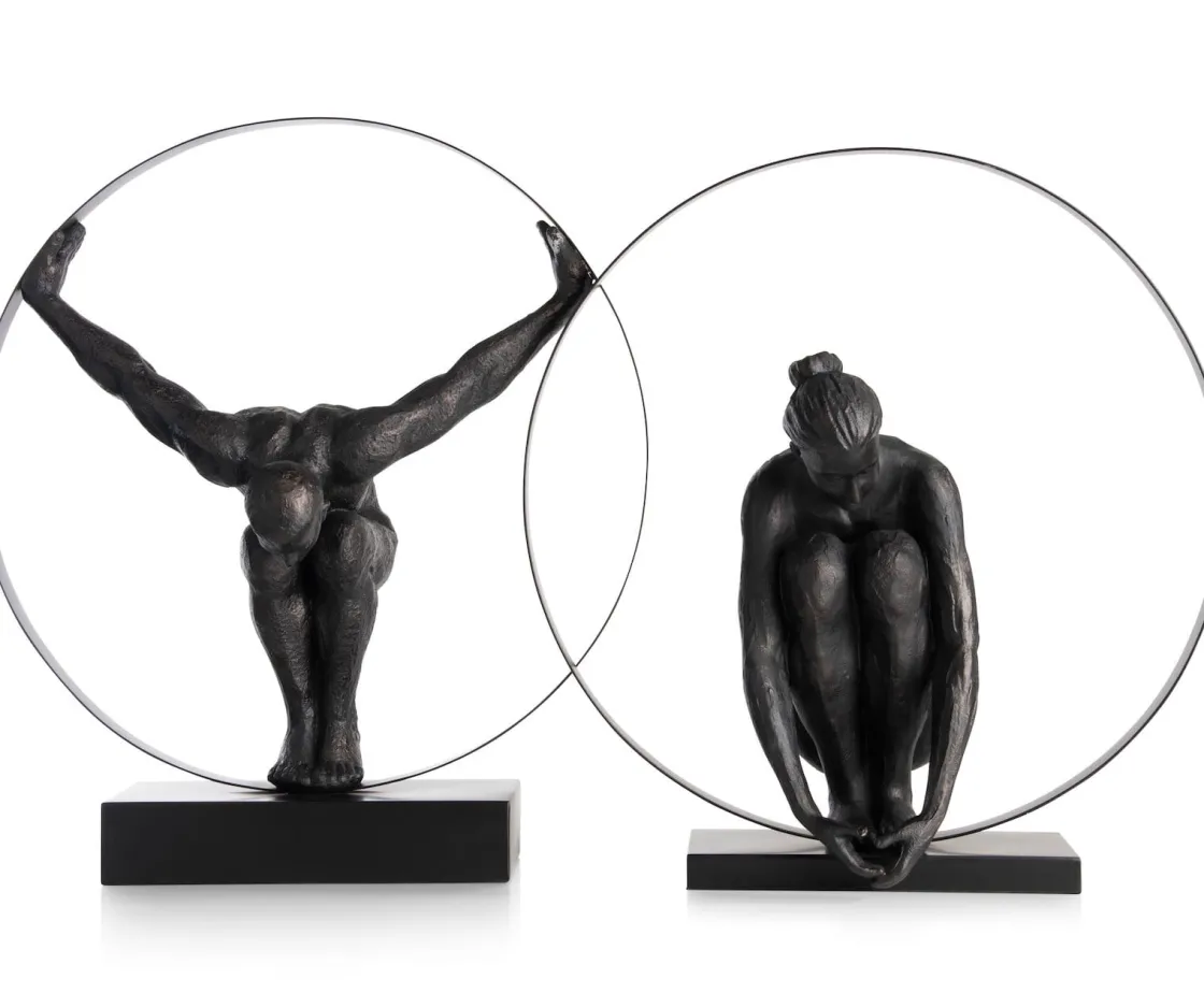 XOOON Circle Lady beeld H54cm in de kleur Zwart - COCOmaison^ Woonaccessoires