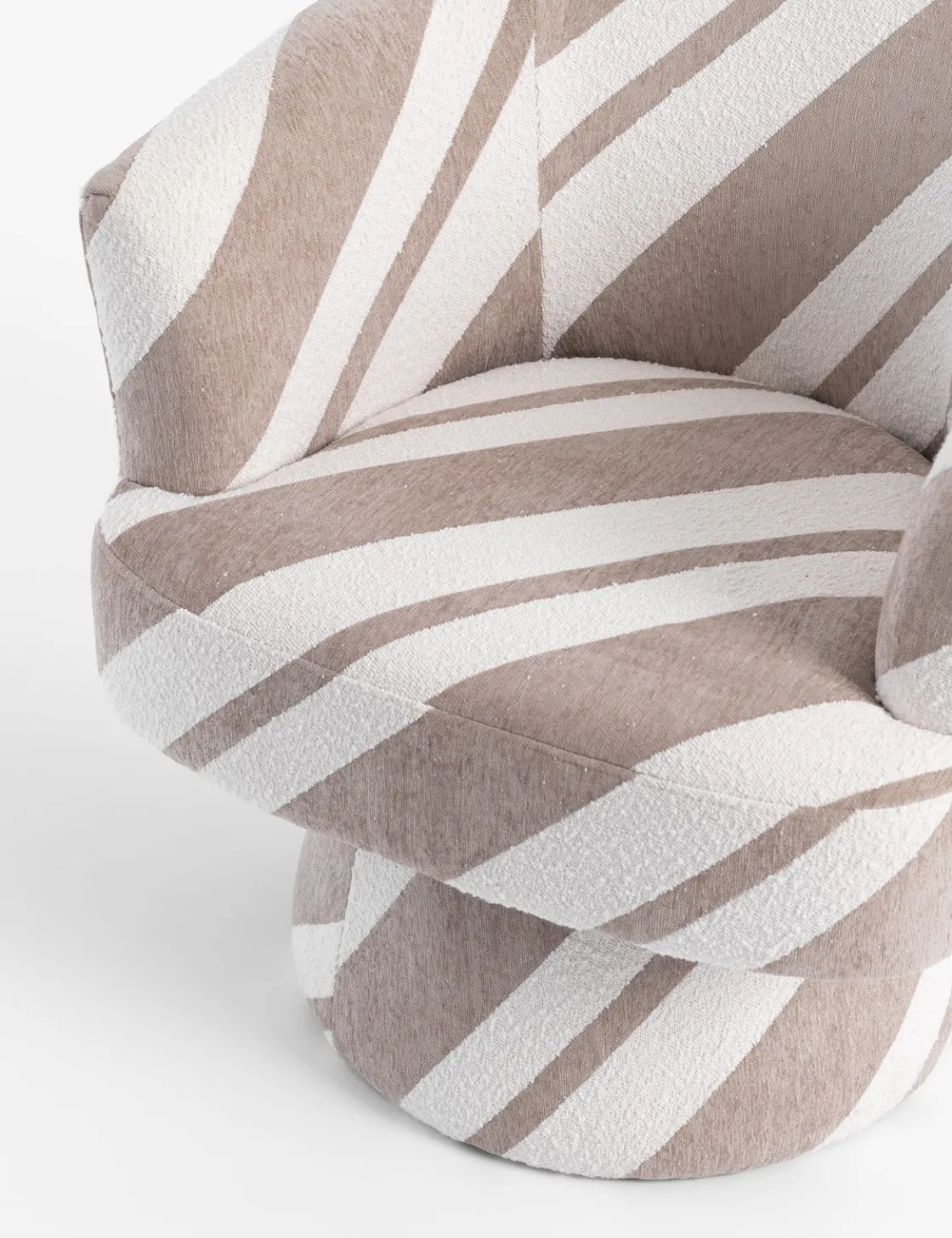 XOOON COCOmaison, Nora fauteuil - Taupe^ Woonaccessoires|Stoffen Fauteuils
