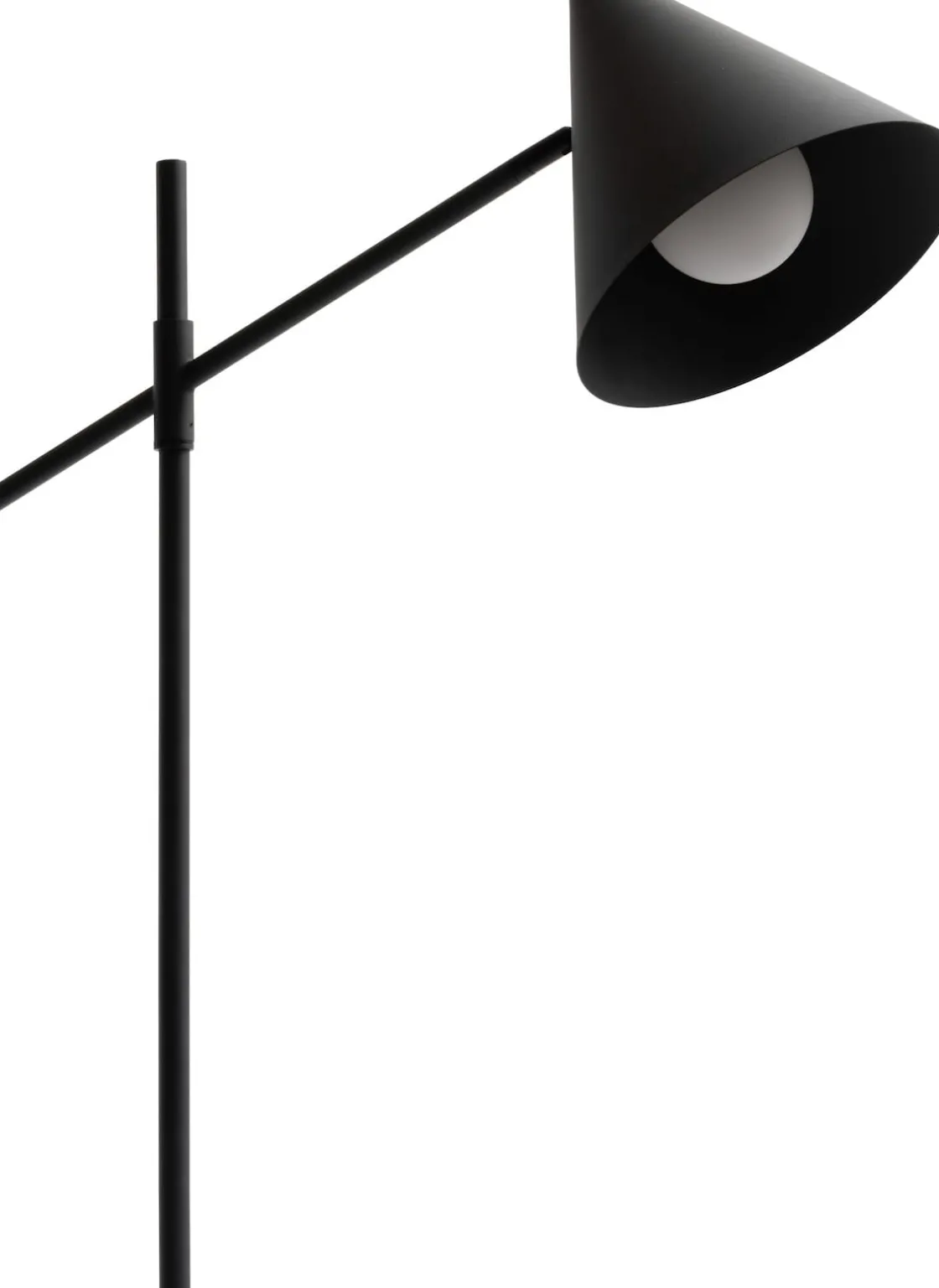 XOOON Daan vloerlamp (1*G9) in de kleur Zwart - COCOmaison^ Vloerlampen