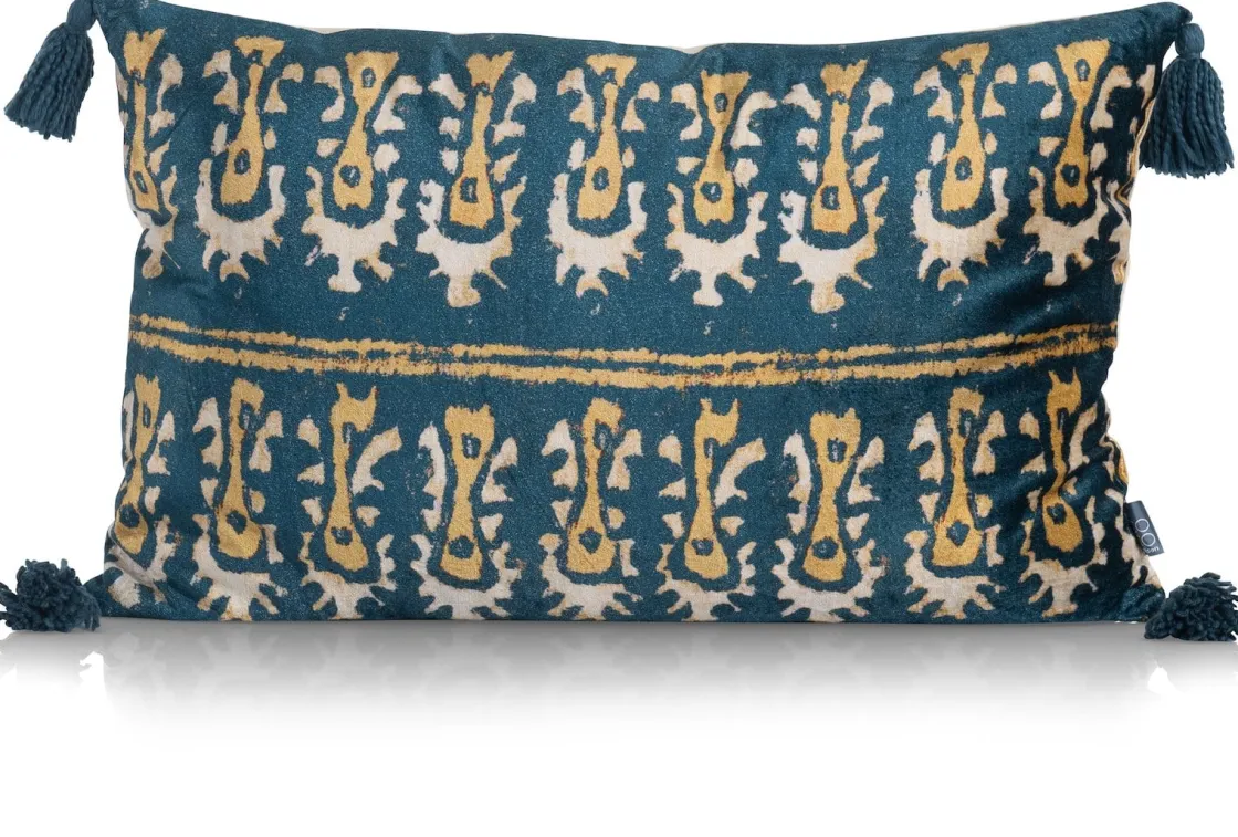 XOOON Daisy kussen 40x60cm in kleur Blauw shop je bij COCOmaison^ Woonaccessoires
