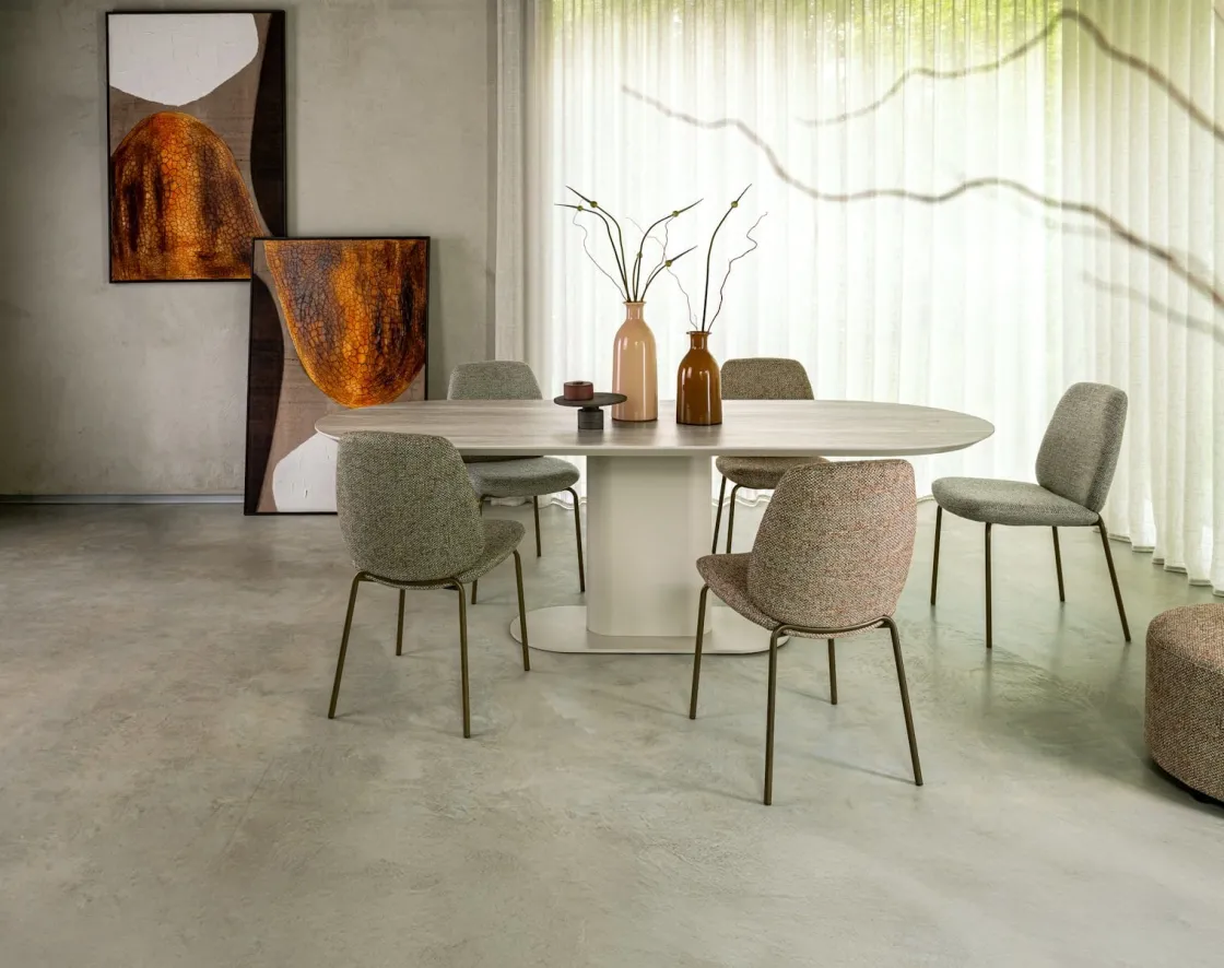XOOON Fae, eetkamerstoel - 4-pootjes steelbrown - stof Bellini - koper^ Eetkamerstoelen
