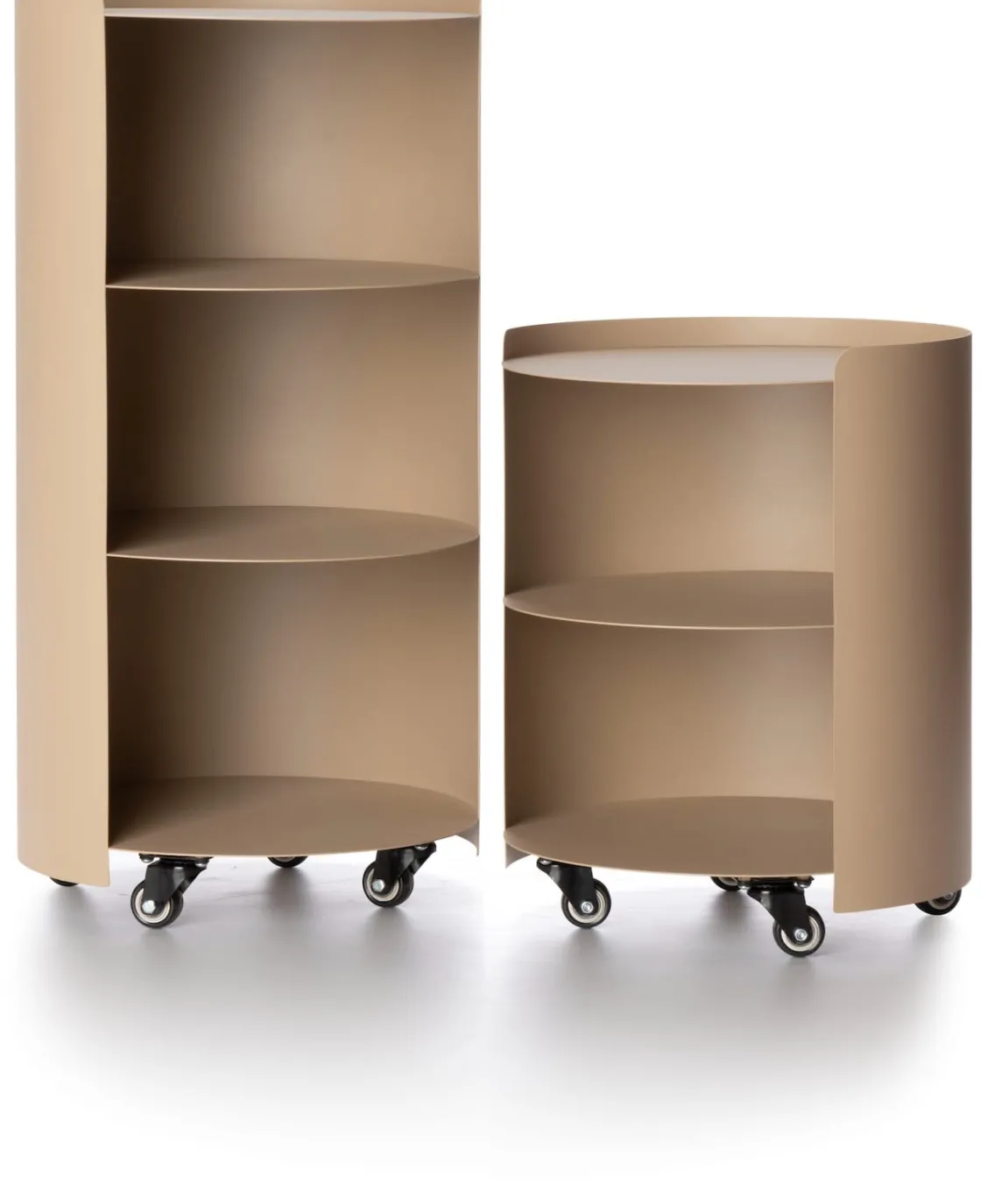 XOOON Owen bijzettafel H70cm in kleur Taupe shop je bij COCOmaison^ Woonaccessoires|Bijzettafels