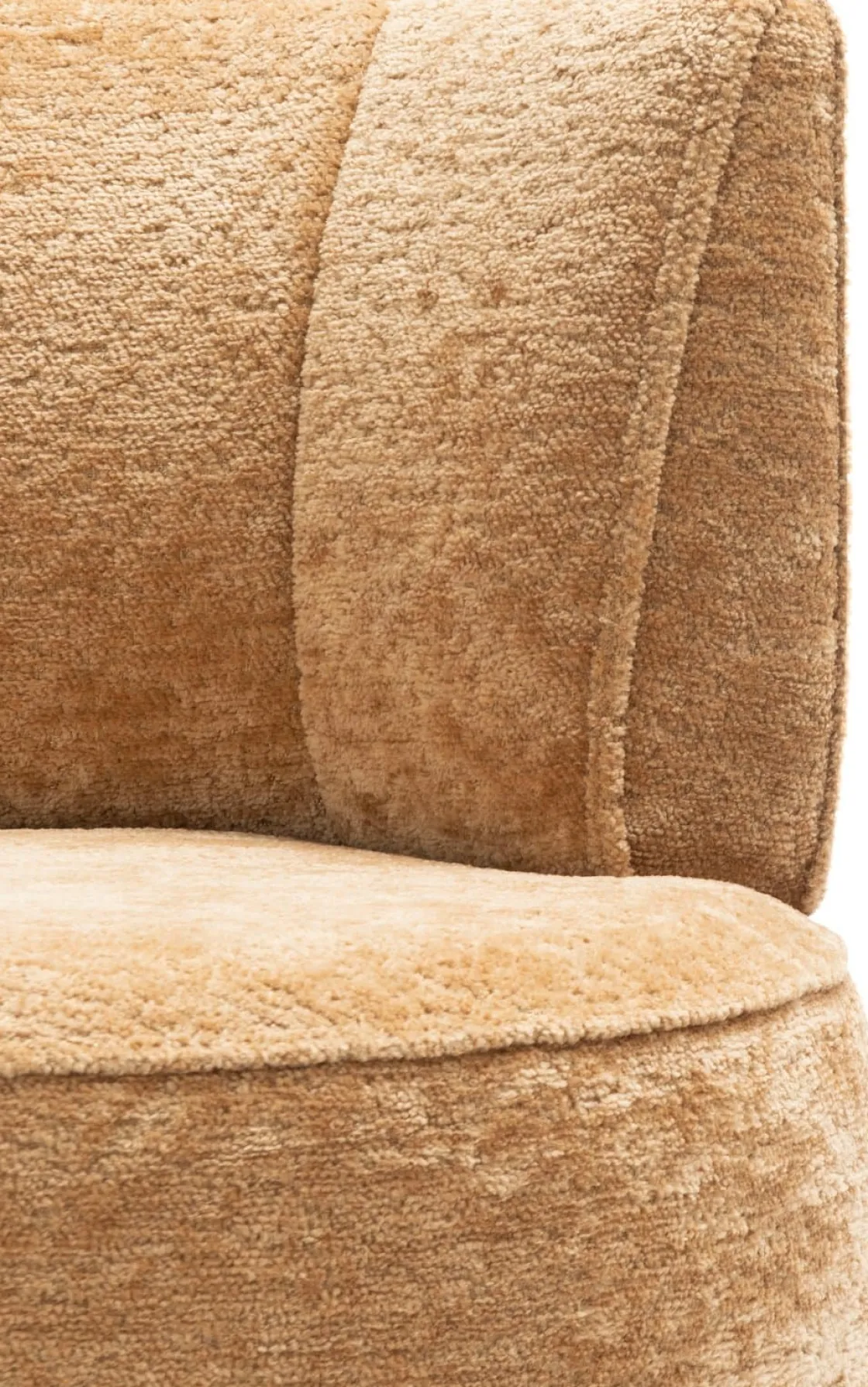 XOOON Roan fauteuil in de kleur Oker - COCOmaison^ Stoffen Fauteuils|Woonaccessoires