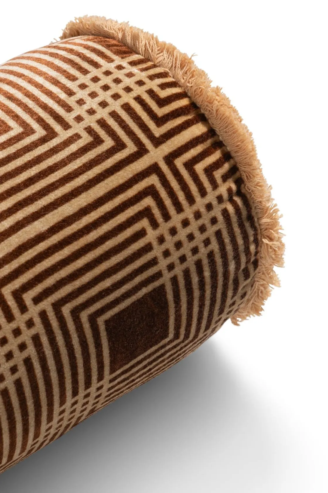 XOOON Robbie bolster kussen 45x18cm in kleur Bruin shop je bij COCOmaison^ Woonaccessoires