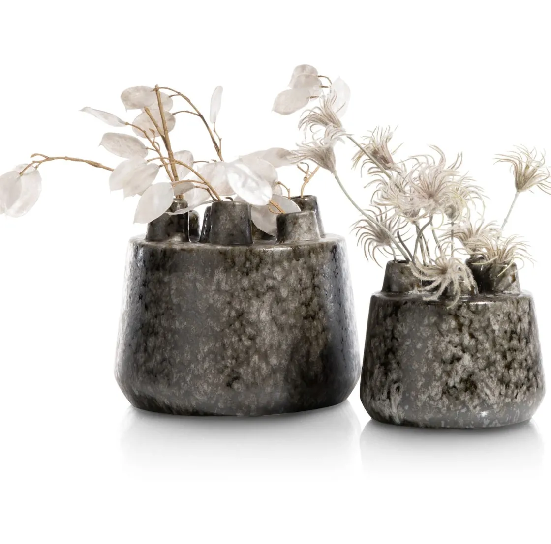 XOOON Safia vaas H15cm in de kleur Zwart - COCOmaison^ Woonaccessoires
