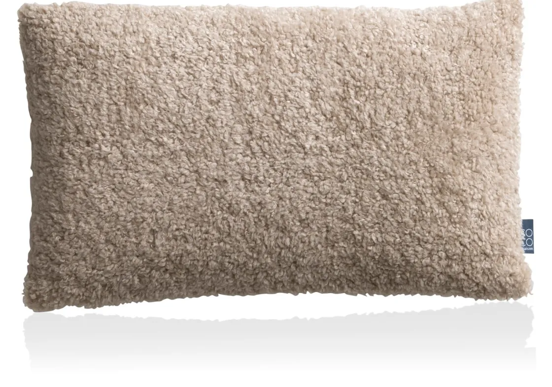XOOON Teddy kussen 30x50cm in de kleur Beige - COCOmaison^ Woonaccessoires