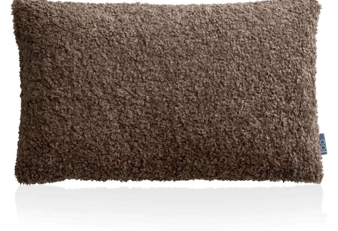 XOOON Teddy kussen 30x50cm in de kleur Bruin - COCOmaison^ Woonaccessoires