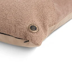 XOOON Timeless Aria kussen 45x45cm in de kleur Camel - COCOmaison^ Woonaccessoires