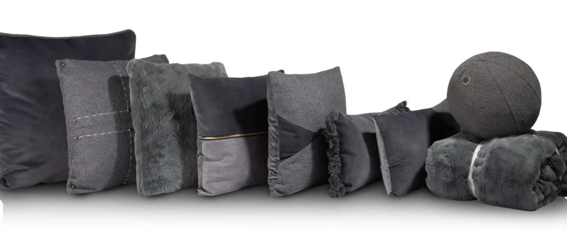XOOON Timeless Scarlett kussen 30x50cm in de kleur Antraciet^ Woonaccessoires