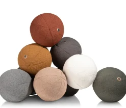 XOOON Timeless Scott kussen dia 25cm in de kleur Antraciet^ Woonaccessoires