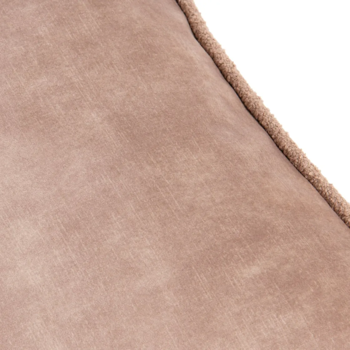 XOOON Timeless Sean kussen 60x60cm in de kleur Camel - COCOmaison^ Woonaccessoires