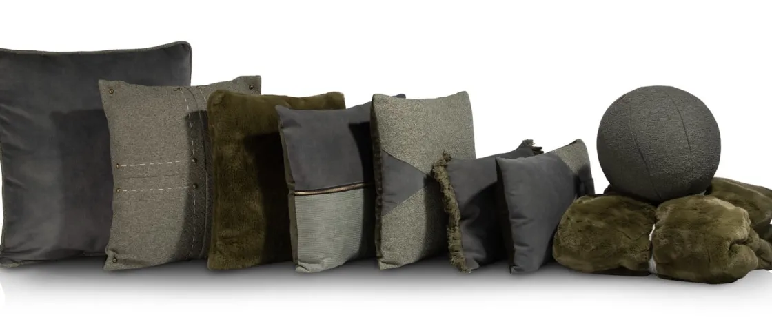 XOOON Timeless Sean kussen 60x60cm in de kleur Olijf - COCOmaison^ Woonaccessoires