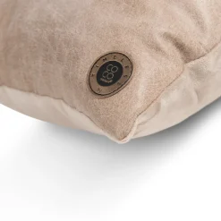 XOOON Timeless Sofia kussen 45x45cm in de kleur Camel - COCOmaison^ Woonaccessoires